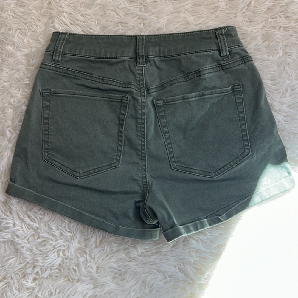 Refuge Size 0 Juniors Olive Green Color Zip-Up Short Shorts - Picture 9 of 9